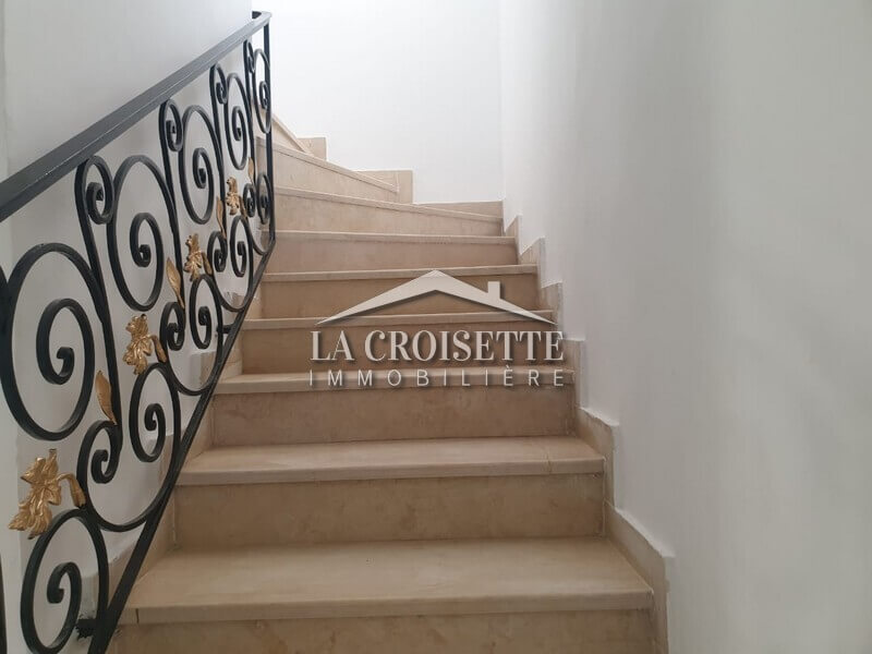 Duplex S+3 à Ain Zaghouan Sud 